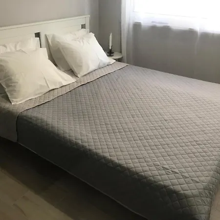 Eftopia Apartment