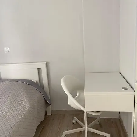 Eftopia Apartment *